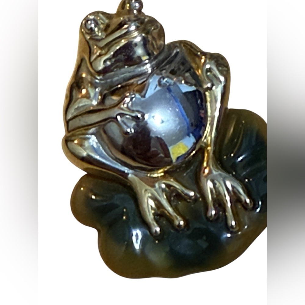 Vintage Gold and Green Frog Brooch